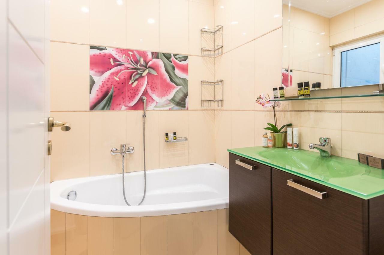 Apartamento Acropolis Luxury Iris Atenas Exterior foto